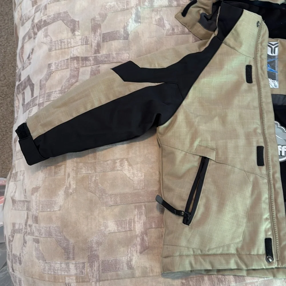 FERA Boys Winter Coat sz4